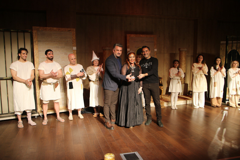 Kartal'da Tiyatro Rüzgârı: Hafta Boyunca Perdeler Kapanmıyor!