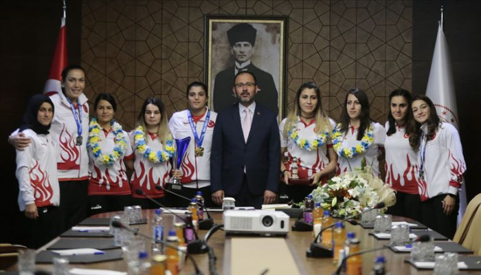 Kasapoğlu Fransız mevkidaşına tepki gösterdi