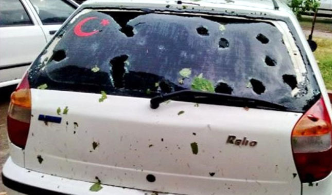 Kastamonu'da 20 dakika yağan dolu arabaları delik deşik etti!