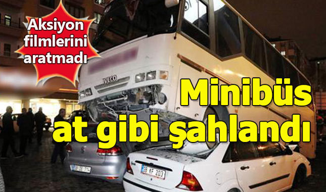 Kayseri'de minibüs iki aracı ezdikten sonra durabildi