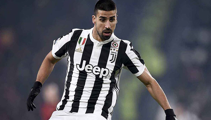 Khedira ada yolcusu