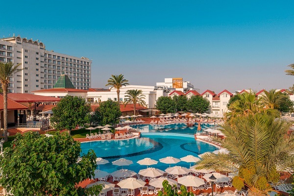 Kıbrıs'ta Ailece Tatilin Adresi: Salamis Bay Conti Resort Hotel