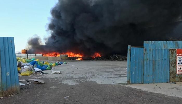 Kırıkkale'de geri dönüşüm fabrikasında yangın