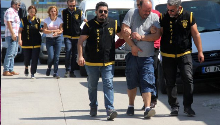 Kocasını sevgilisine bıçaklattı! 13 yıl emeklisini yedi