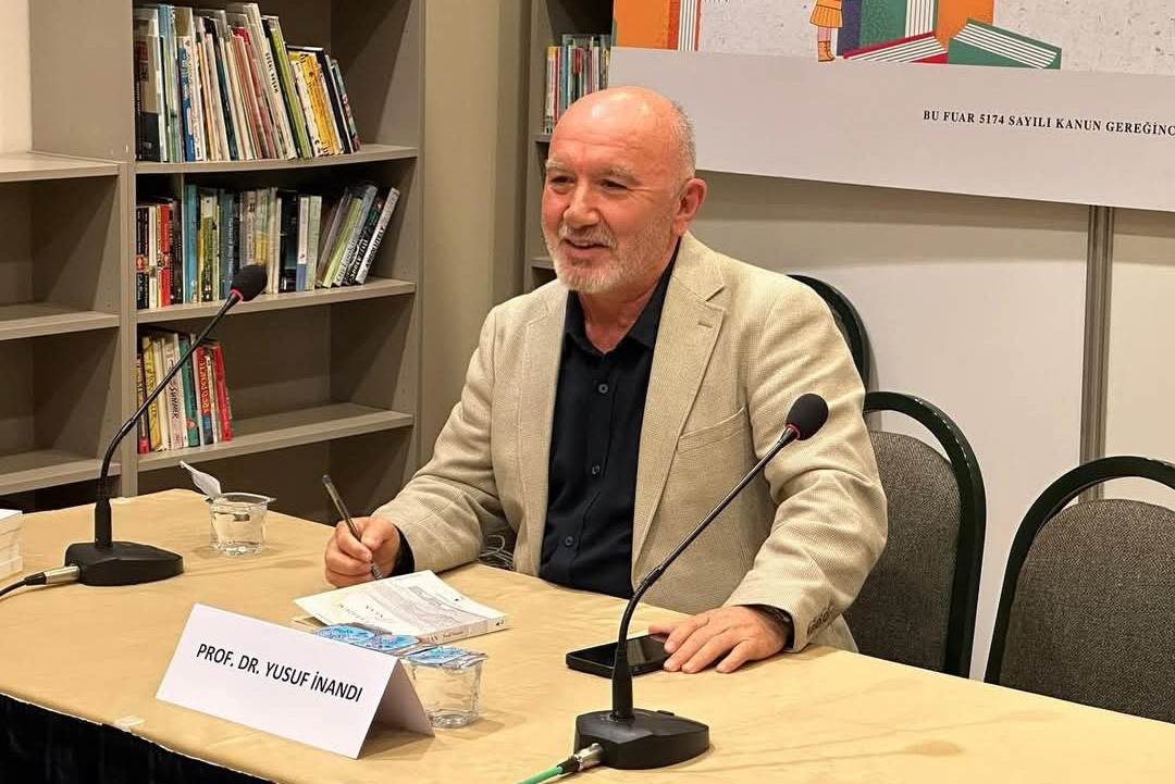 Köyden akademiye uzanan yolculuk: Yusuf İnandı'nın kitabı raflardaki yerini aldı