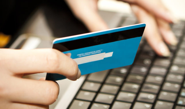 Kredi kartıyla internetten alışveriş süresi uzatıldı