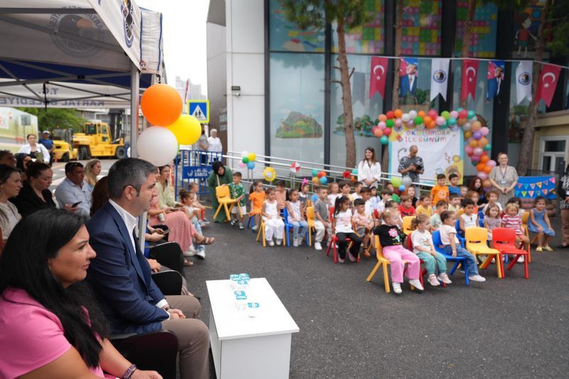 Kreşli Çocuklar Bilim Şenliği İle Eğlenirken Öğrendi