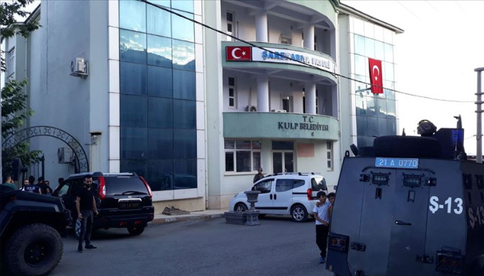 Kulp Belediyesinde arama yapıldı