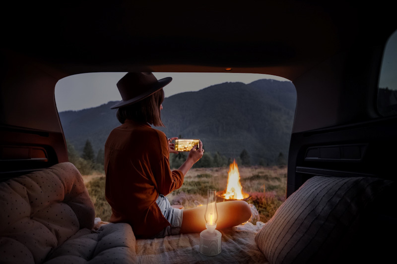 LED aydınlatma ve güçlü ses deneyimi tek cihazda