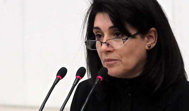 Leyla Zana'nın milletvekilliği düşürülebilir Leyla Zana kimdir?