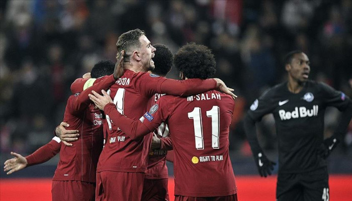 Liverpool ve Napoli'nin yüzü güldü