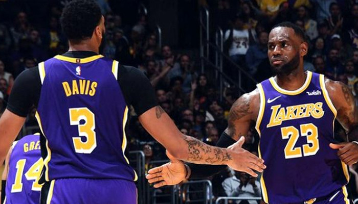 Los Angeles Lakers'ın bileği bükülmüyor