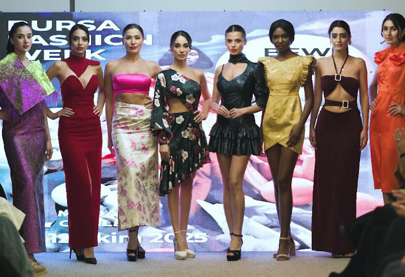 MODA DÜNYASININ YENİ MARKASI SUCCESSO DEFİLESİ BÜYÜLEDİ
