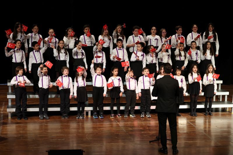 Mamak 23 Nisan'ı Koro Müzikleriyle Kutladı