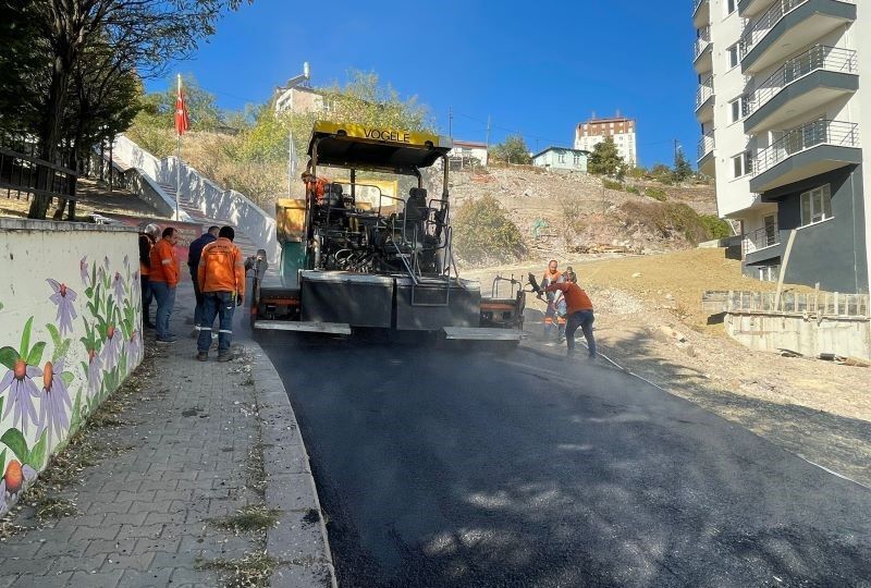 Mamak Belediyesi'nden Asfalt ve Temizlik Çalışması