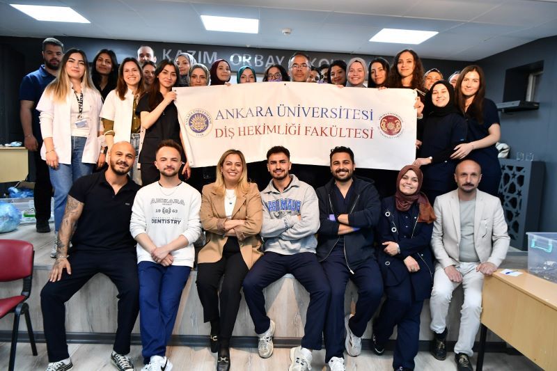 Mamak'ta 3.380 Öğrenciye Ücretsiz Diş Taraması
