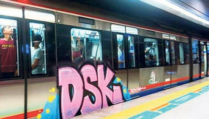 Marmaray'daki grafitiler temizlenecek!