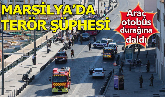 Marsilya'da otobüs durağına araç daldı
