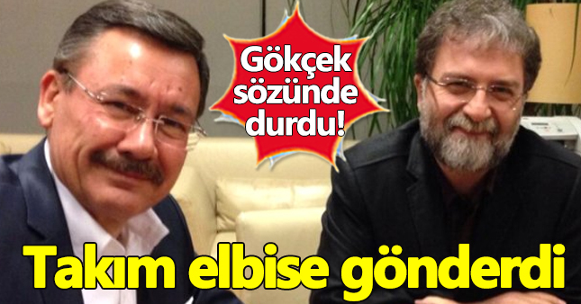 Melih Gökçek, Ahmet Hakan'a takım elbise sözünü tuttu