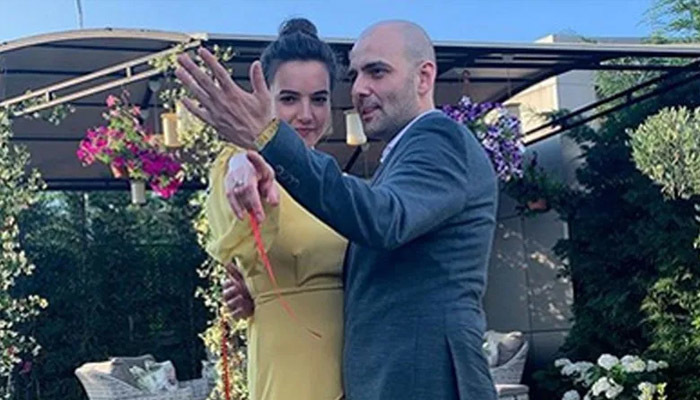 Merve Özgüle kimdir? Bartu Küçükçağlayan'ın nişanlısı kimdir?
