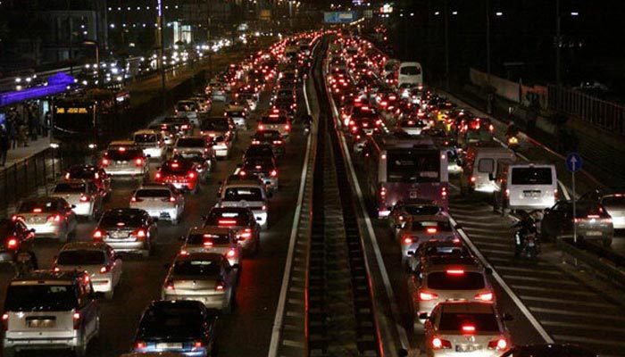 Mesai çıkışında maç trafiğine dikkat!