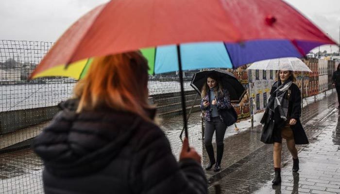 Meteoroloji saat verdi: Sağanak yağmura dikkat!