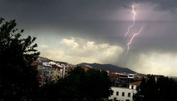 Meteoroloji'den o bölgelere sağanak yağış uyarısı