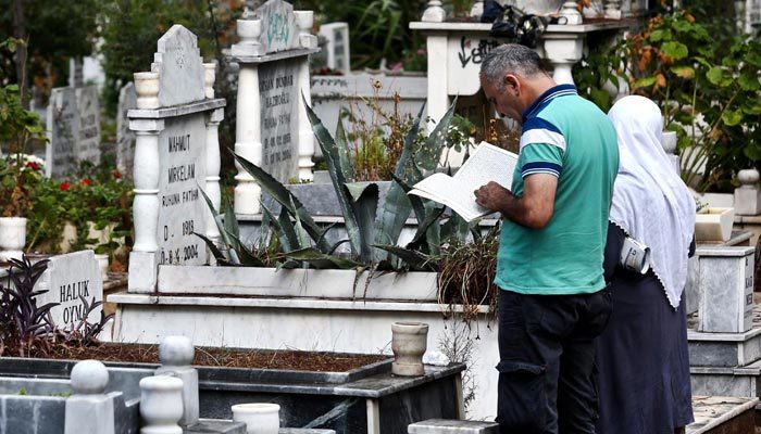 mezar başında okunan dua mezar başında ne okunur kabir duaları ve