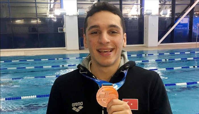 Milli yüzücü Ümitcan'dan Avrupa'da büyük gurur