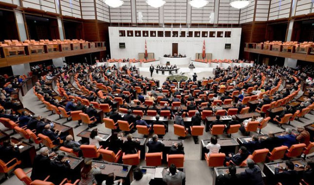 Milyonların gözü Meclis'te! Ek gösterge, yeni askerlik sistemi, nafaka...