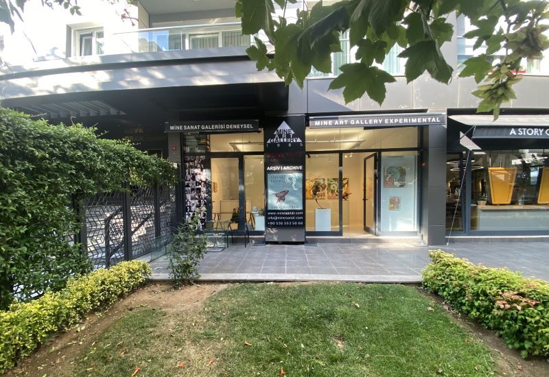 Mine Sanat Galerisi'nde Attilla Dur'un "Göz Önünde" başlıklı solo sergisi