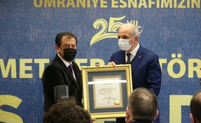 Modoko'nun 25 Yıllık Esnafına Ümraniye Belediyesi'nden Plaket!