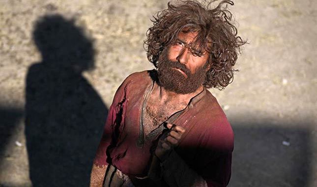 Mucize filmindeki deli Aziz (Mert Turak) kimdir nereli kaç yaşında?