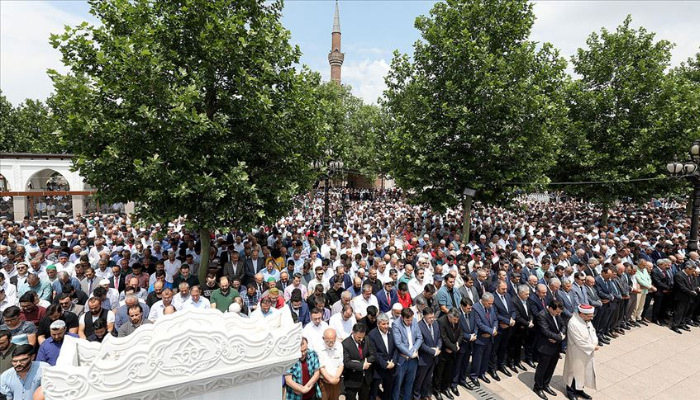 Muhammed Mursi için Türkiye genelinde gıyabi cenaze namazı kılındı
