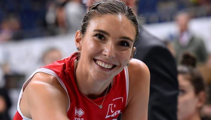 Naz Aydemir kimdir? Voleybolcu Naz Aydemir kaç yaşında nereli?