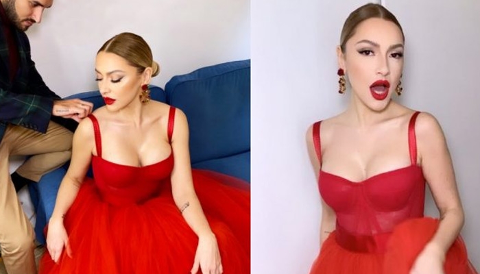 O Ses Türkiye Hadise’nin göğüs dekoltesi!