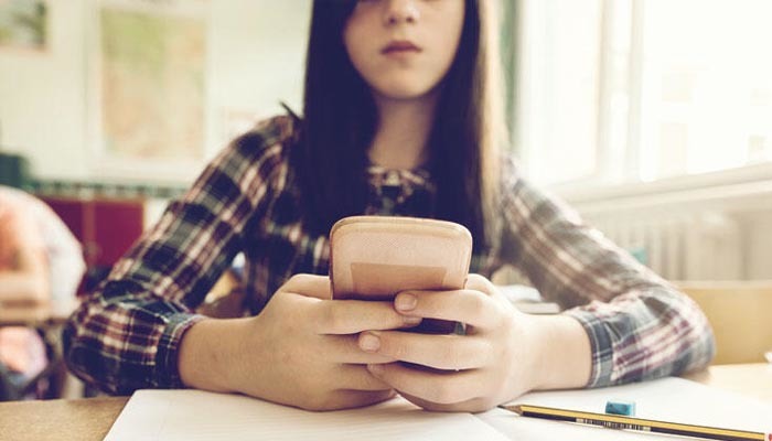 OECD açıkladı! İnternet çocukları okuldan soğutuyor