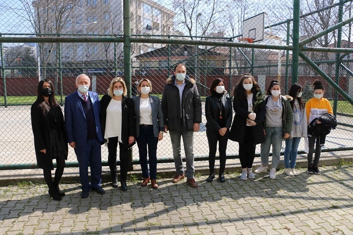 Öğrencilere En Anlamlı Mezuniyet Hediyesi, Kartal Belediyesi'nden