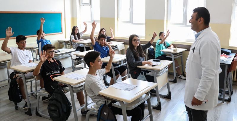 Öğretmenlerden ‘taban maaş geri gelsin' talebi