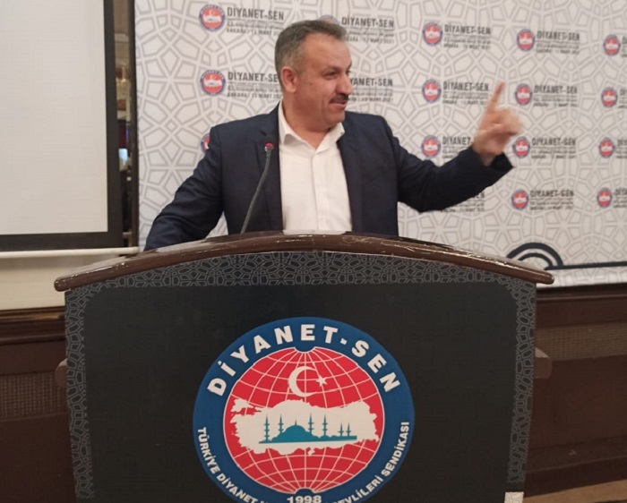 Önce Sağlık: Teravih Namazı Evde Kılınabilir