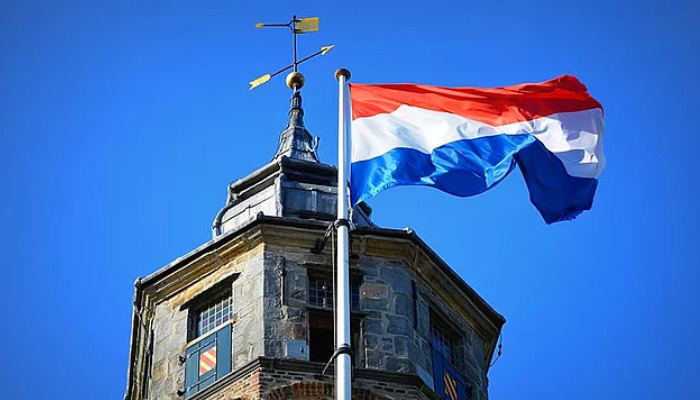 Operasyon başladı! Hollanda tutuştu