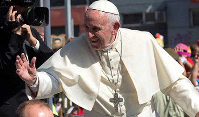 Papa'nın Şili ziyaretinde ortalık karıştı