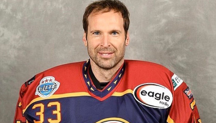 Petr Cech buz hokeyine transfer oldu
