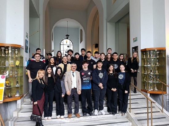 Ressam ve Heykeltıraş Funda Camelmas'ın Sergisi 15 Nisan'da Açılacak