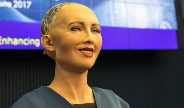 Robot Sophia Türkiye'ye geldi