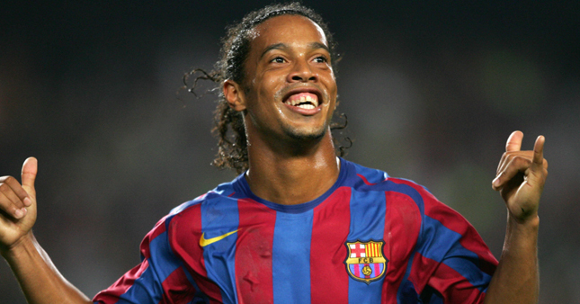 Ronaldinho, Barcelona'ya geri döndü!