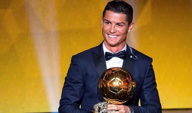 Ronaldo, Ballon d'Or ödülünü sattı