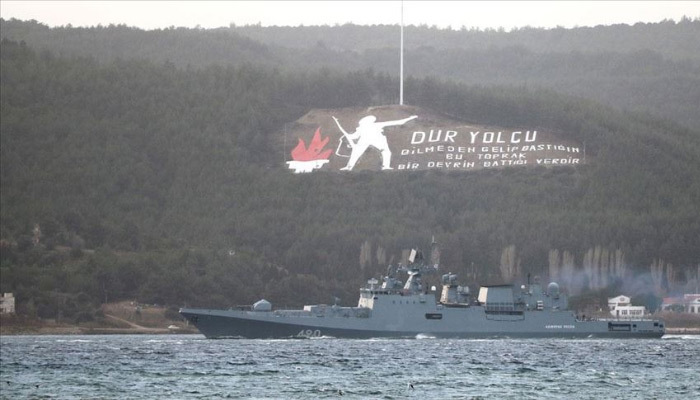 Rus askeri gemisi Çanakkale boğazını kullandı