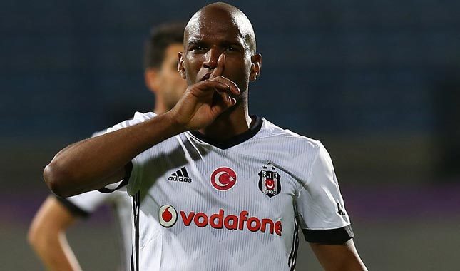 Ryan Babel Fulham'a transfer oldu
