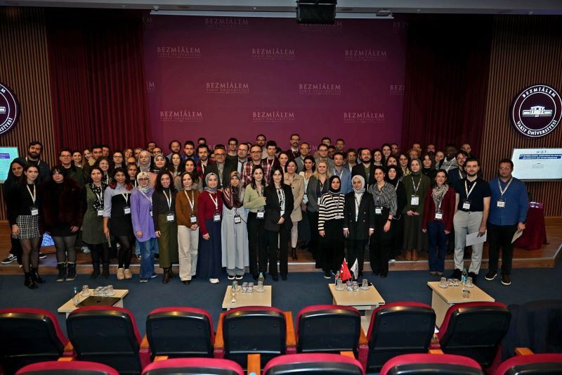 Sağlık Bilişimi Dünyası Bezmiâlem Vakıf Üniversitesi'nde Bir Araya Geldi!